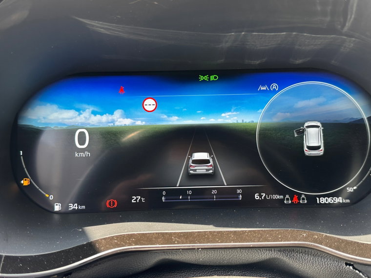 Vehicle Image 25