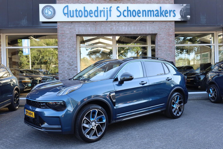 Lynk & Co 01