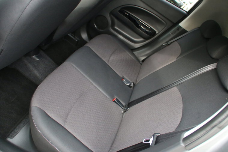 Vehicle Image 15