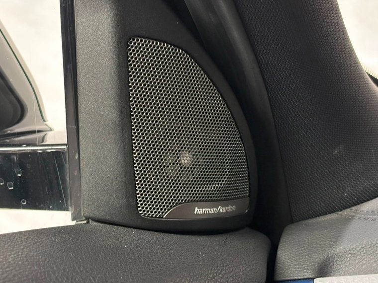 Vehicle Image 28