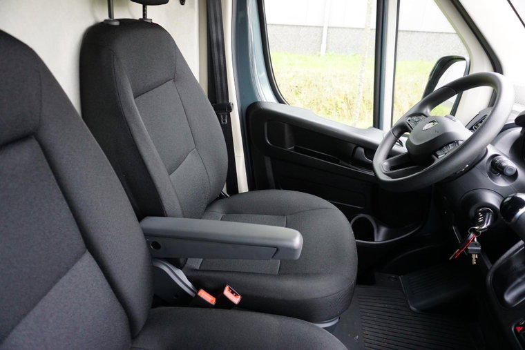 Vehicle Image 39