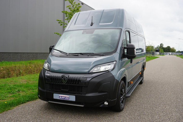 Vehicle Image 45