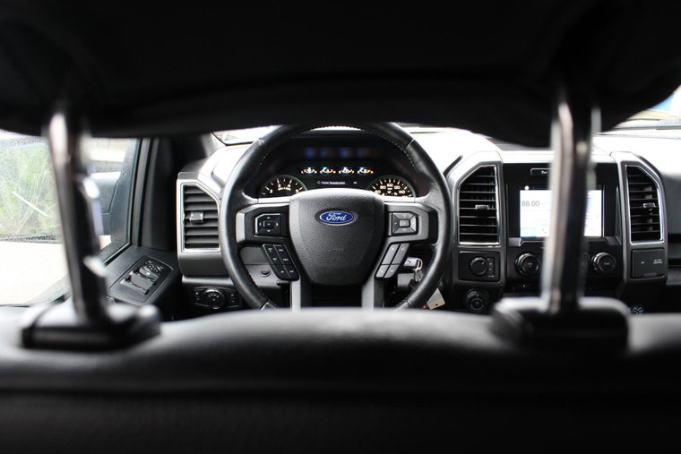 Vehicle Image 16