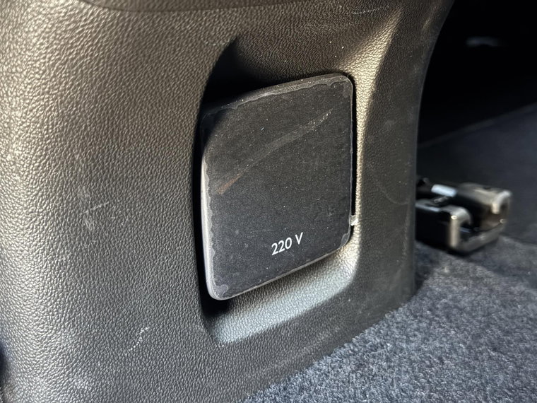 Vehicle Image 37