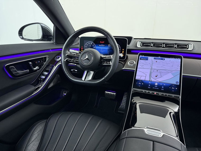 Vehicle Image 32