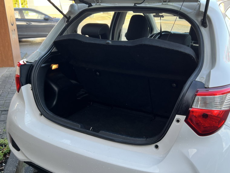 Vehicle Image 17