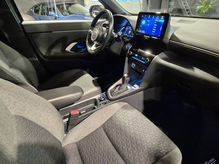Vehicle Image 8