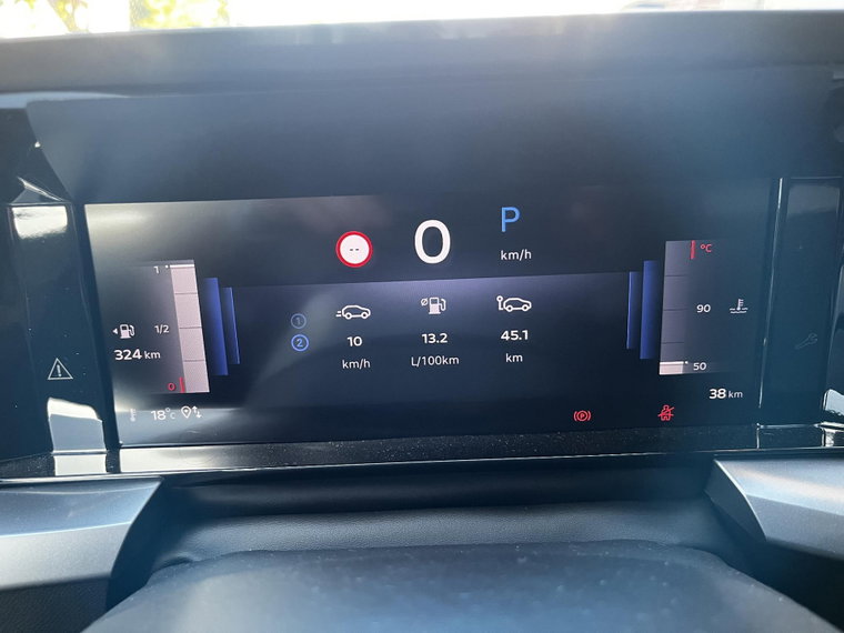 Vehicle Image 25