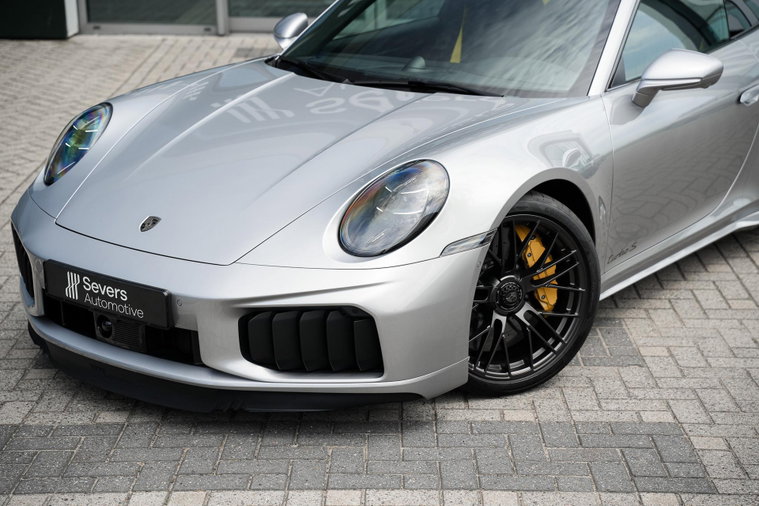 Vehicle Image 32