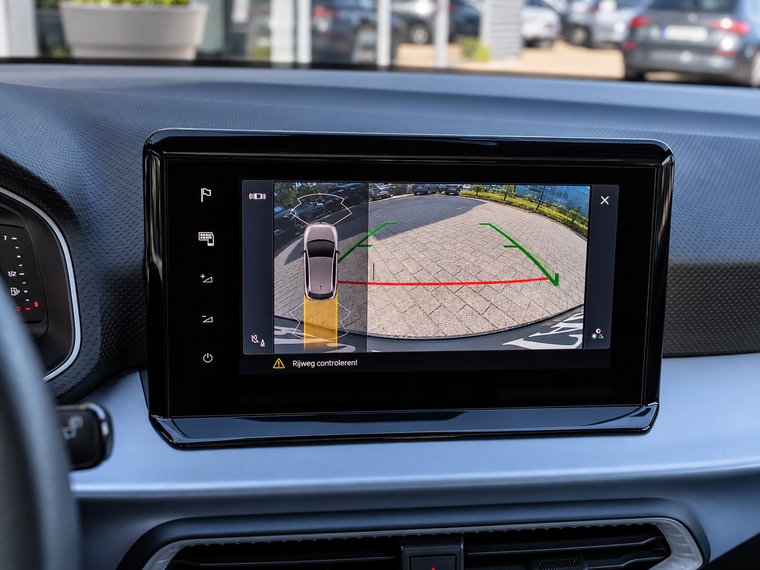 Vehicle Image 23