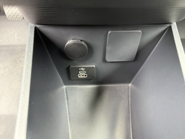 Vehicle Image 45