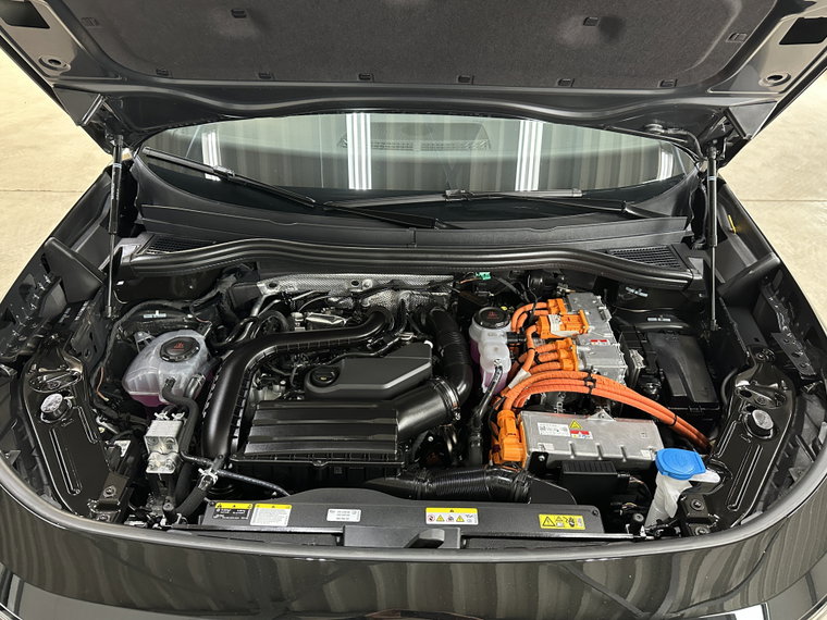 Vehicle Image 38