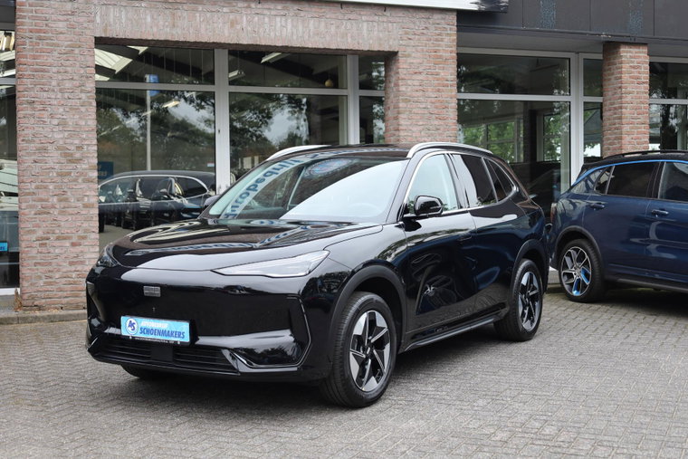 Vehicle Image 12