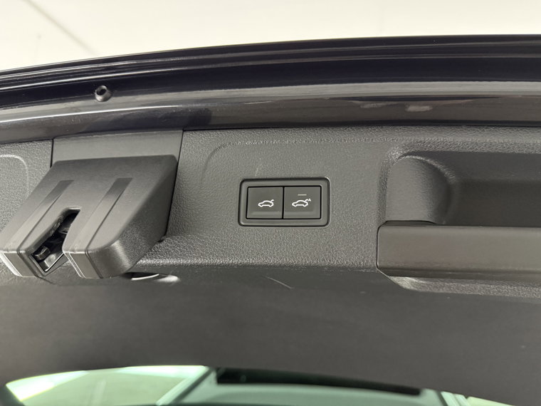 Vehicle Image 41