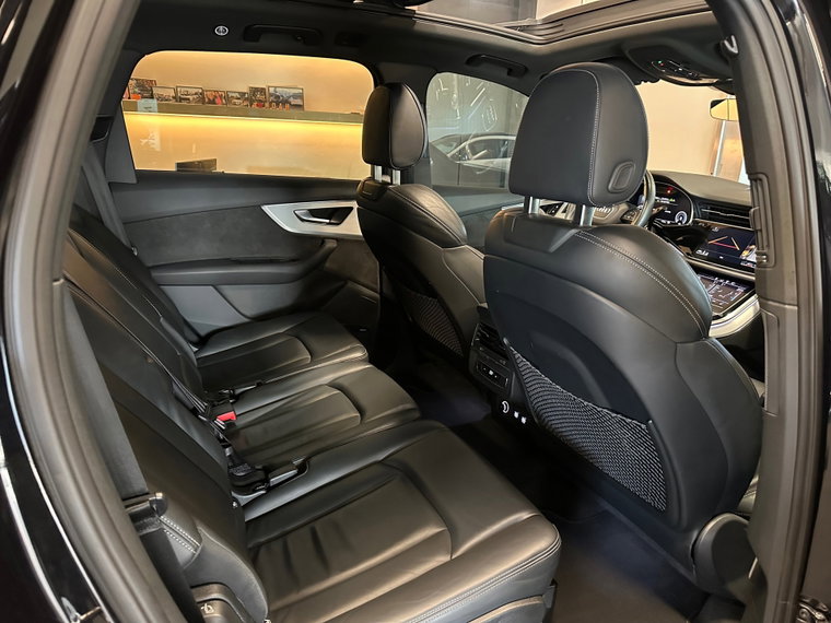 Vehicle Image 36