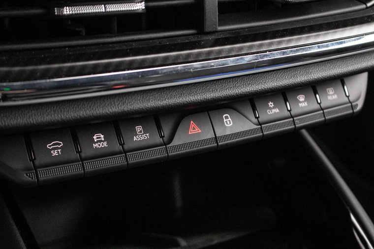 Vehicle Image 27
