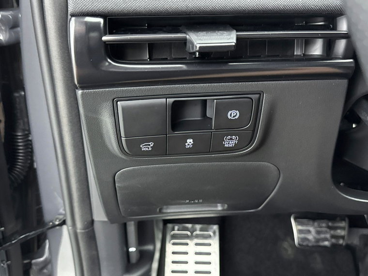 Vehicle Image 29