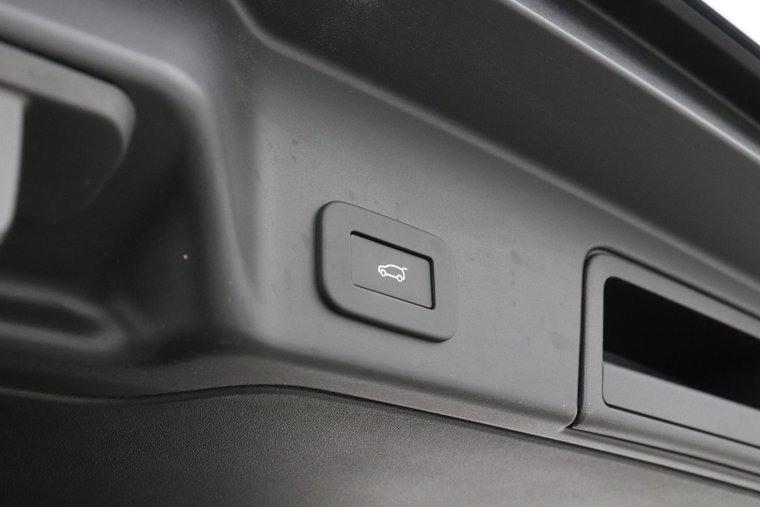 Vehicle Image 45