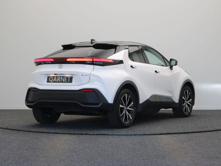 Vehicle Image 17