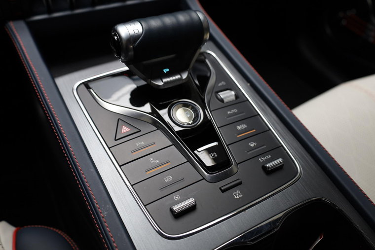 Vehicle Image 24