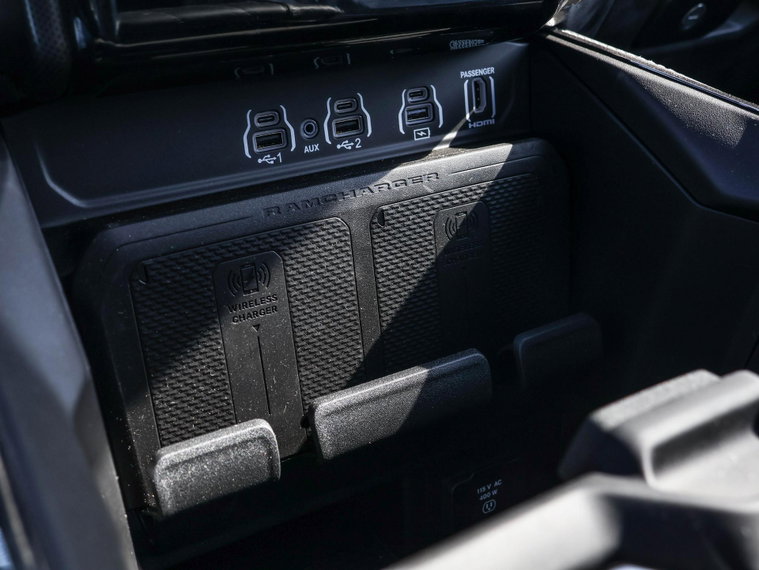 Vehicle Image 40