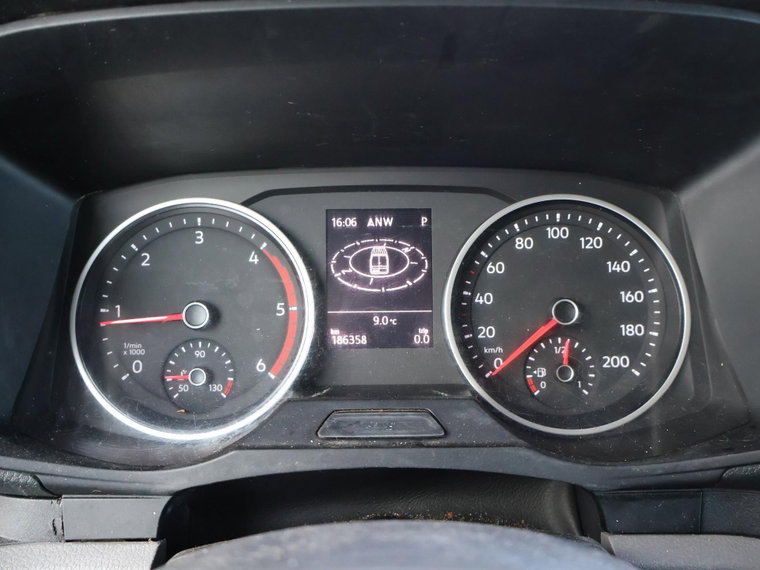 Vehicle Image 24