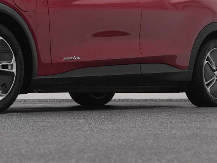 Vehicle Image 38