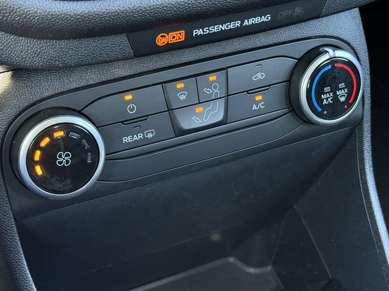Vehicle Image 26