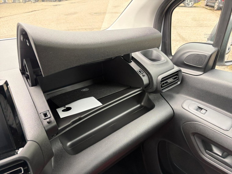 Vehicle Image 39