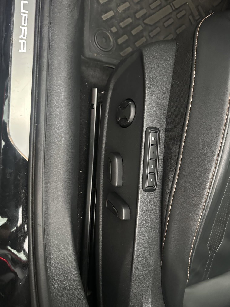 Vehicle Image 28