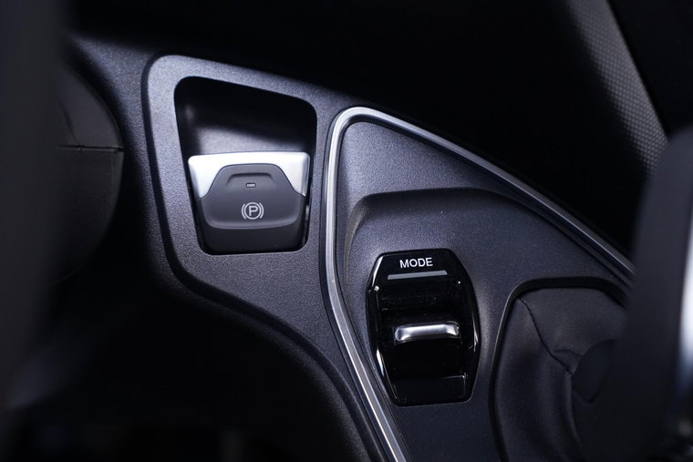 Vehicle Image 36