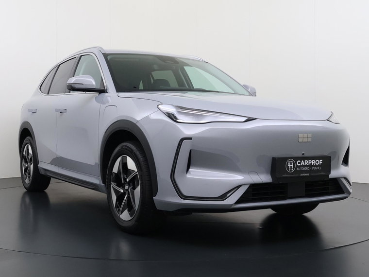 Vehicle Image 4