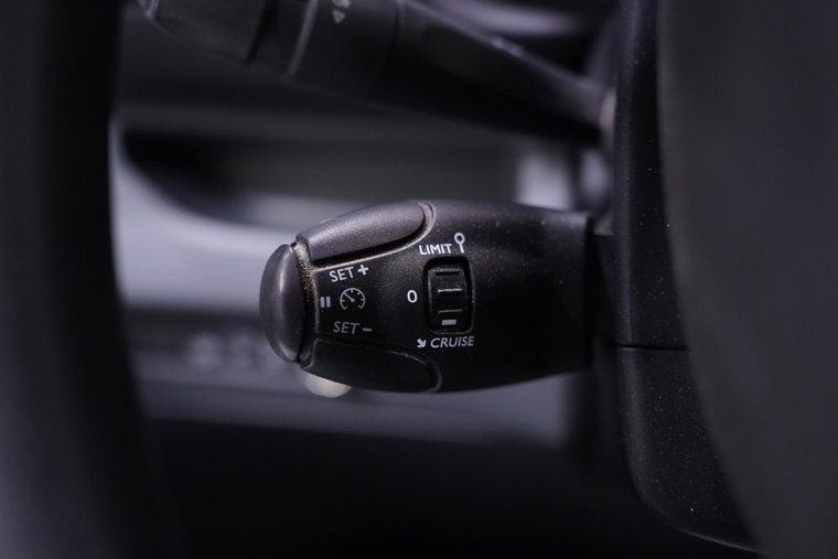 Vehicle Image 40