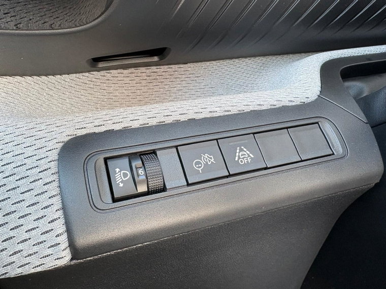 Vehicle Image 26