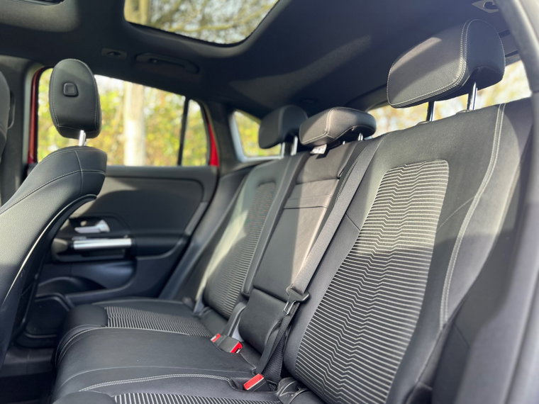 Vehicle Image 37