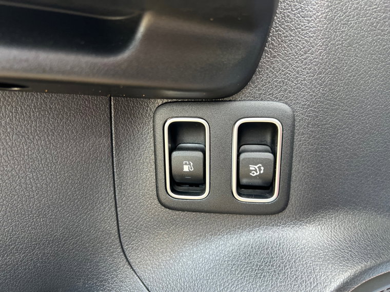 Vehicle Image 43