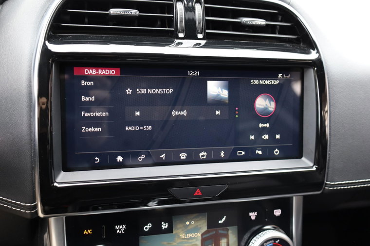 Vehicle Image 35