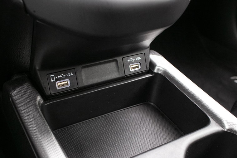 Vehicle Image 25