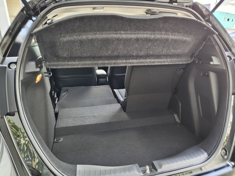 Vehicle Image 35