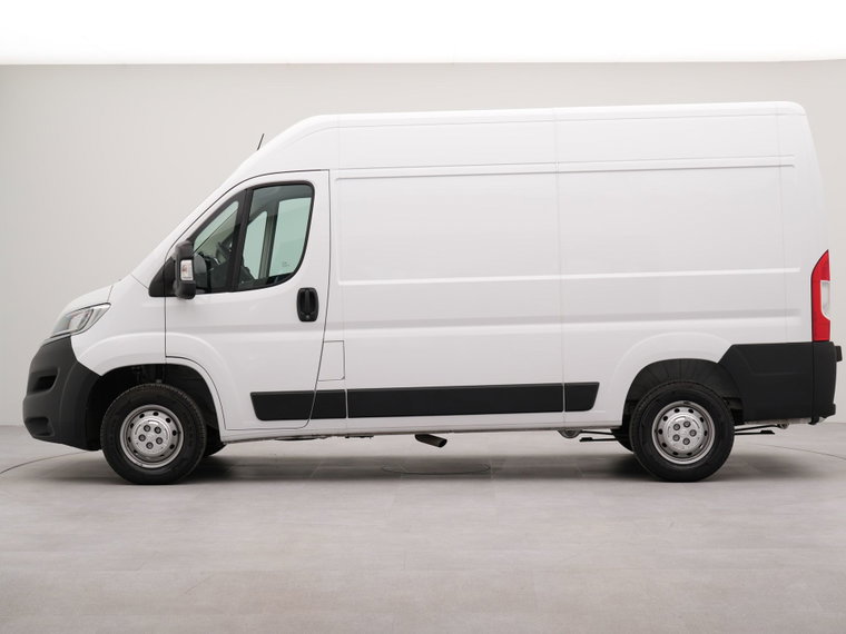 Vehicle Image 24