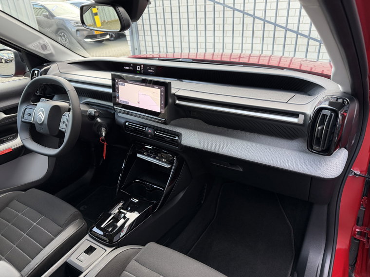 Vehicle Image 28