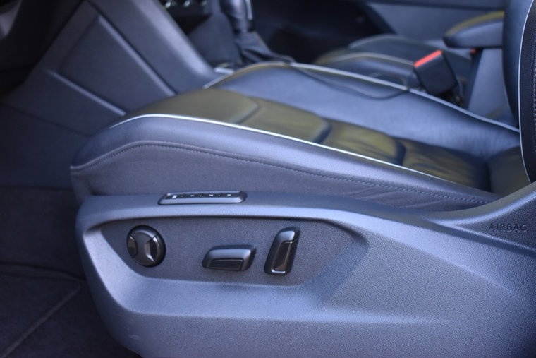 Vehicle Image 39