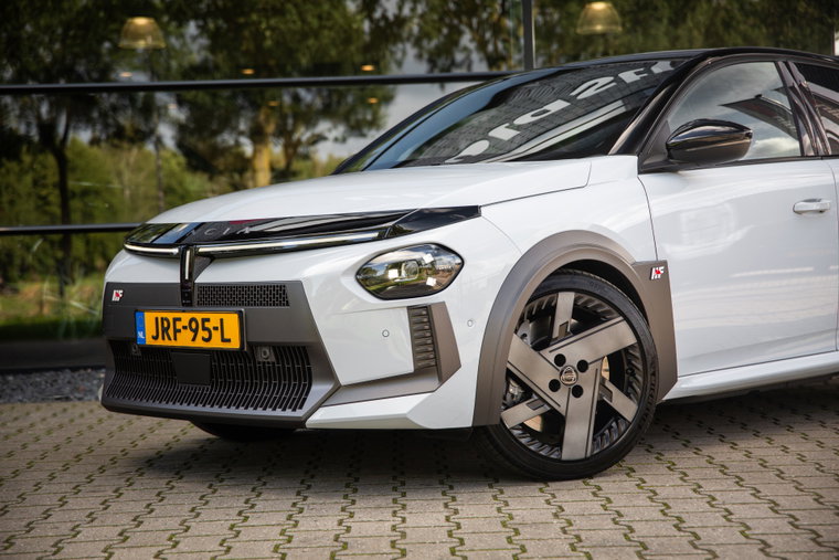 Vehicle Image 3