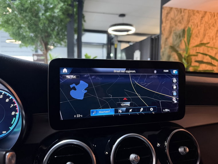 Vehicle Image 38