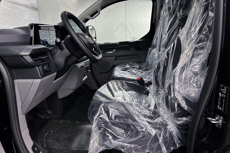 Vehicle Image 21