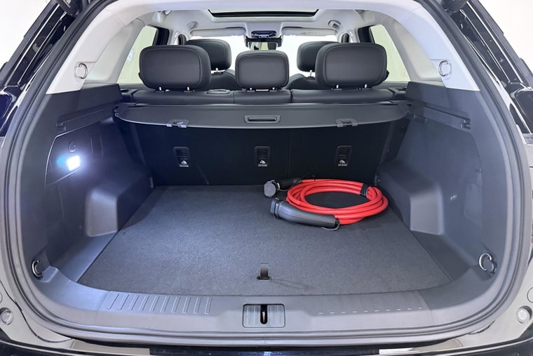 Vehicle Image 13