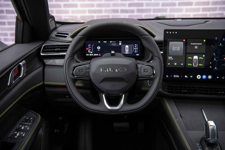 Vehicle Image 6