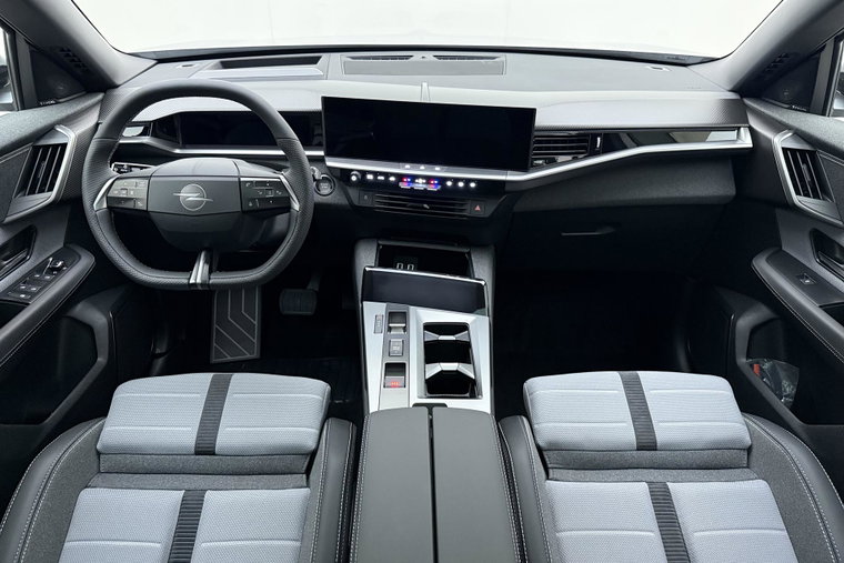 Vehicle Image 19