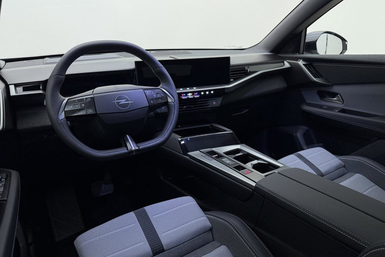 Vehicle Image 23