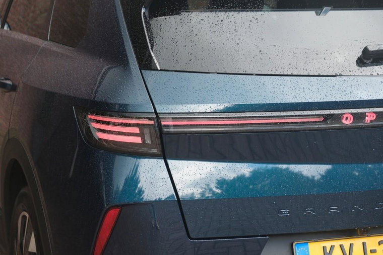 Vehicle Image 30